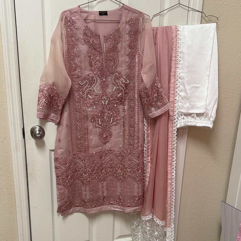 New Agha Noor Elegant Pink Embroidered Dress with Dupatta